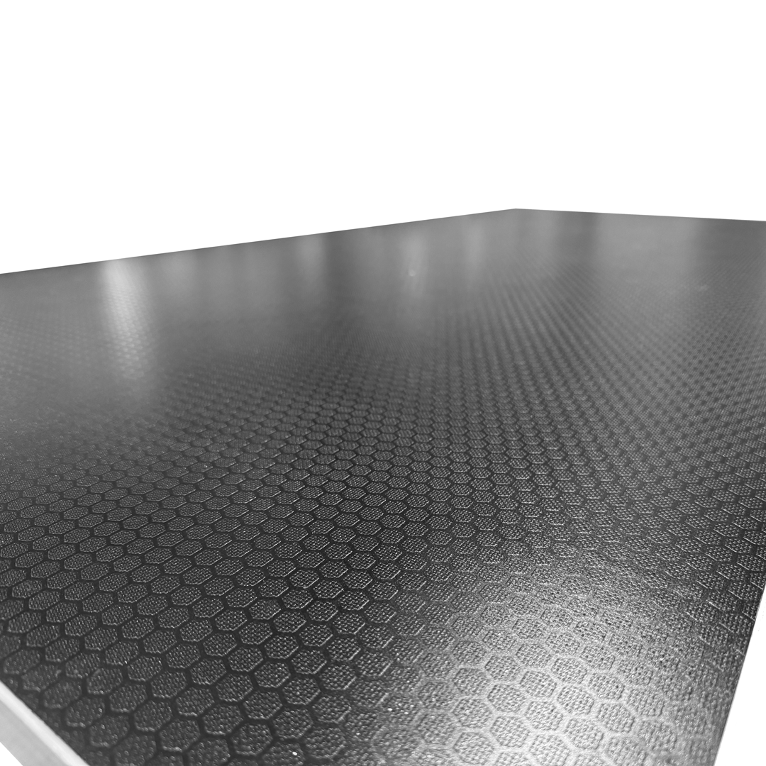 Detalle de superficie antideslizante hexagrip de plataforma para tarima