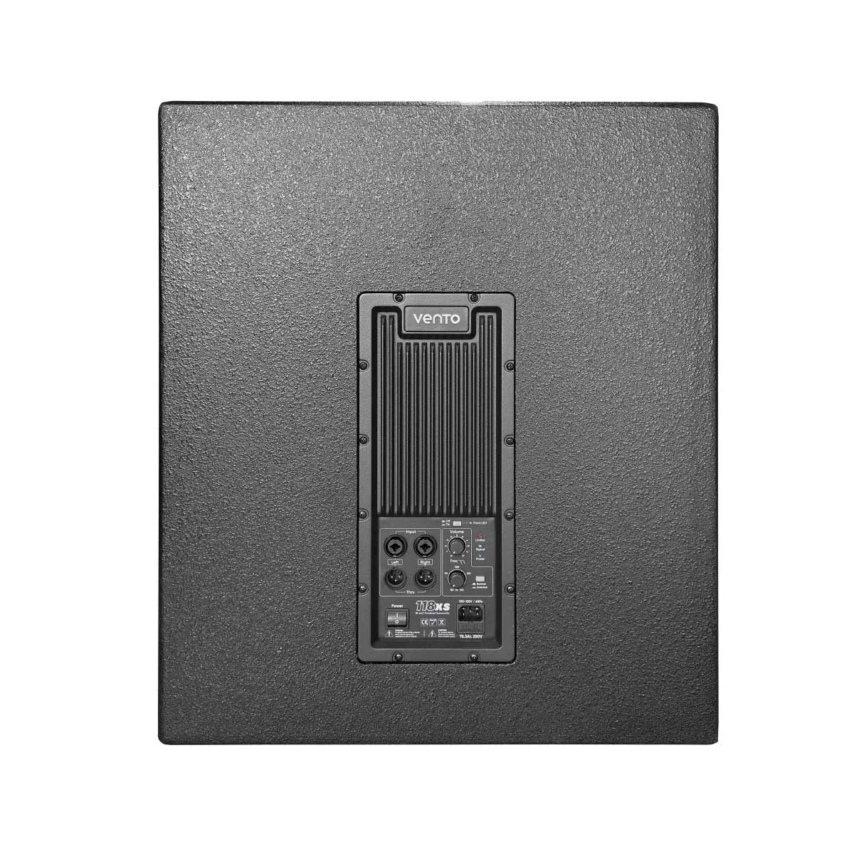 Panel posterior del subwoofer Vento 118XS con entradas, controles y conexiones de audio profesional