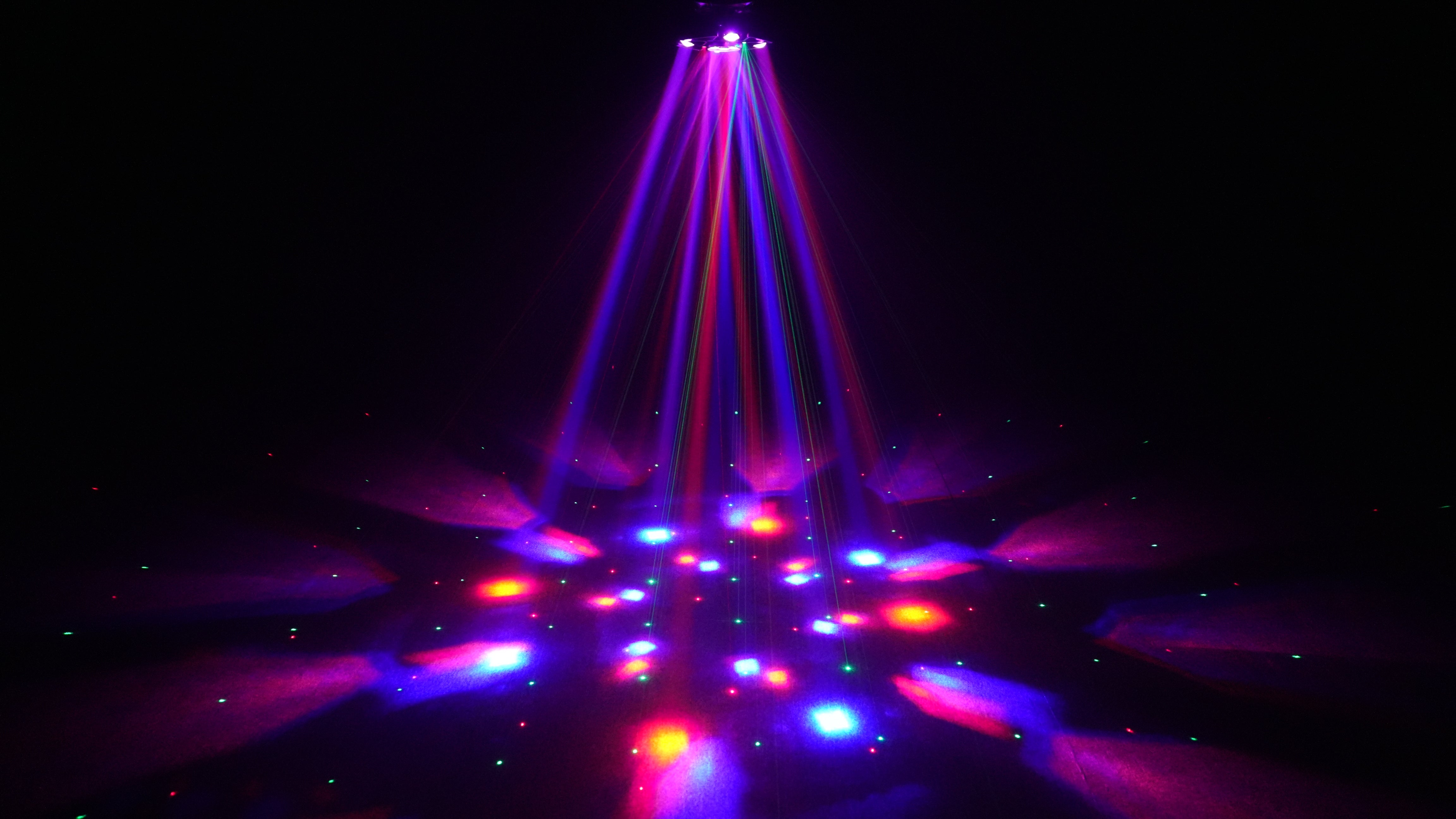 Luz Multiefectos SPG656 — Ángel de Cuatro Brazos