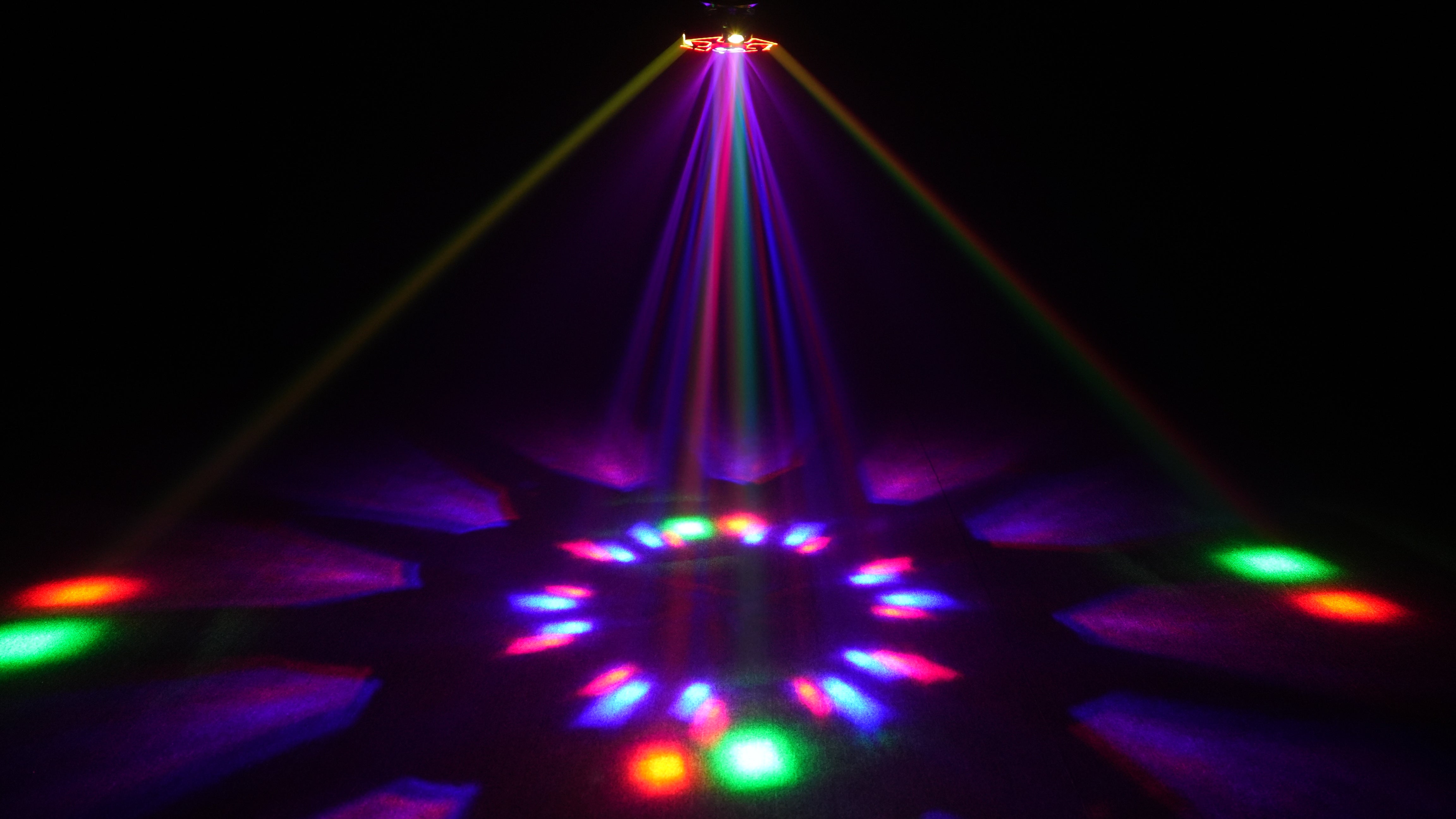 Luz Multiefectos SPG656 — Ángel de Cuatro Brazos